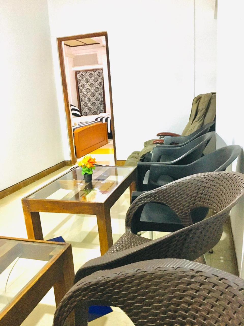 אנוראדפורה Aura City Hostel מראה חיצוני תמונה