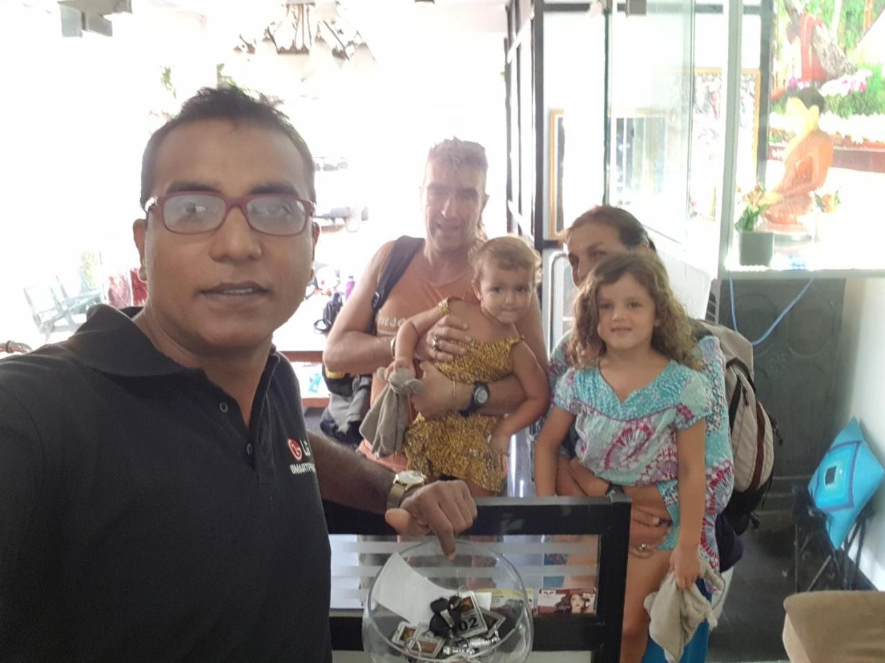 אנוראדפורה Aura City Hostel מראה חיצוני תמונה